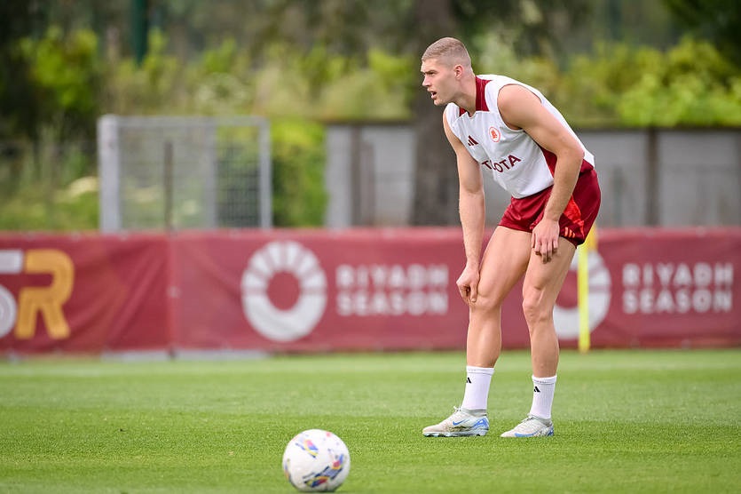 Новини спорту - Довбик повідомив, коли зможе знову вийти на поле після травми