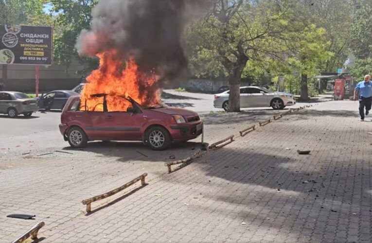 Дрони росіян атакували центр Херсона: є потерпілі