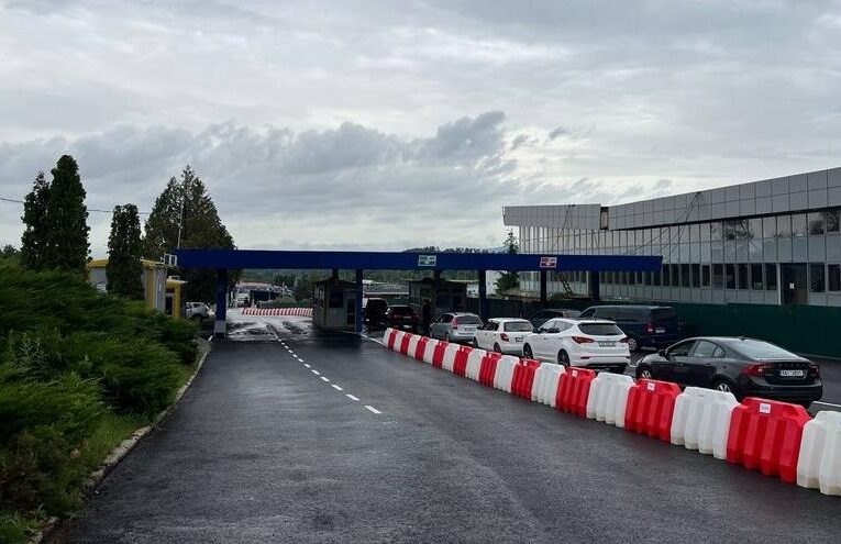 Два КПП на кордоні зі Словаччиною та Угорщиною тимчасово не працюватимуть