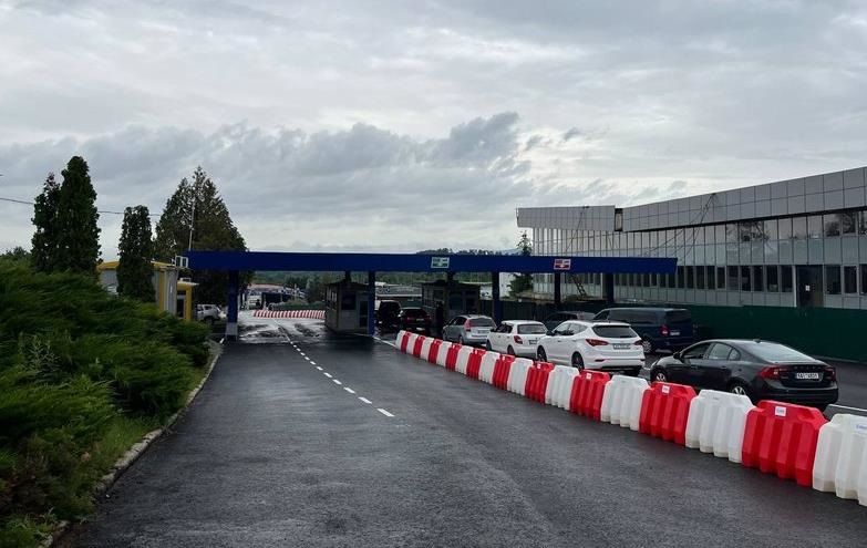 Новини України - Два КПП на кордоні зі Словаччиною та Угорщиною тимчасово не працюватимуть