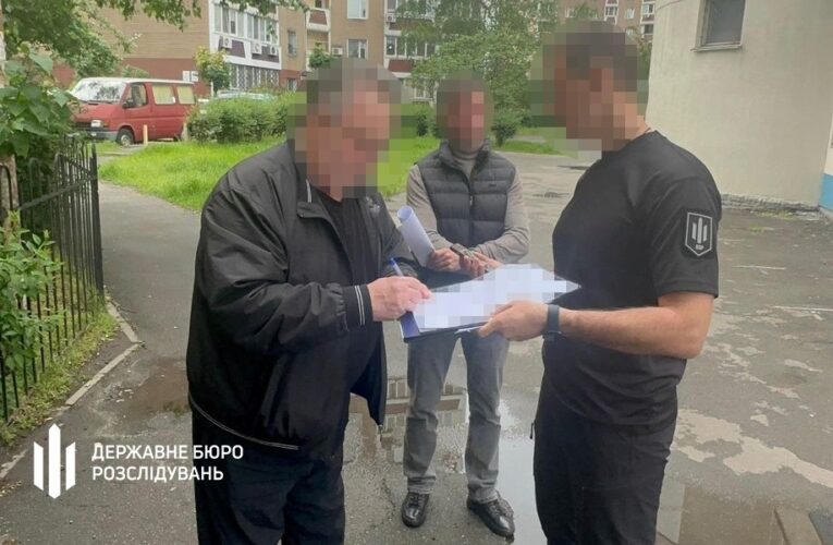 Екскерівник управління Міграційної служби нарахував собі 365% премії