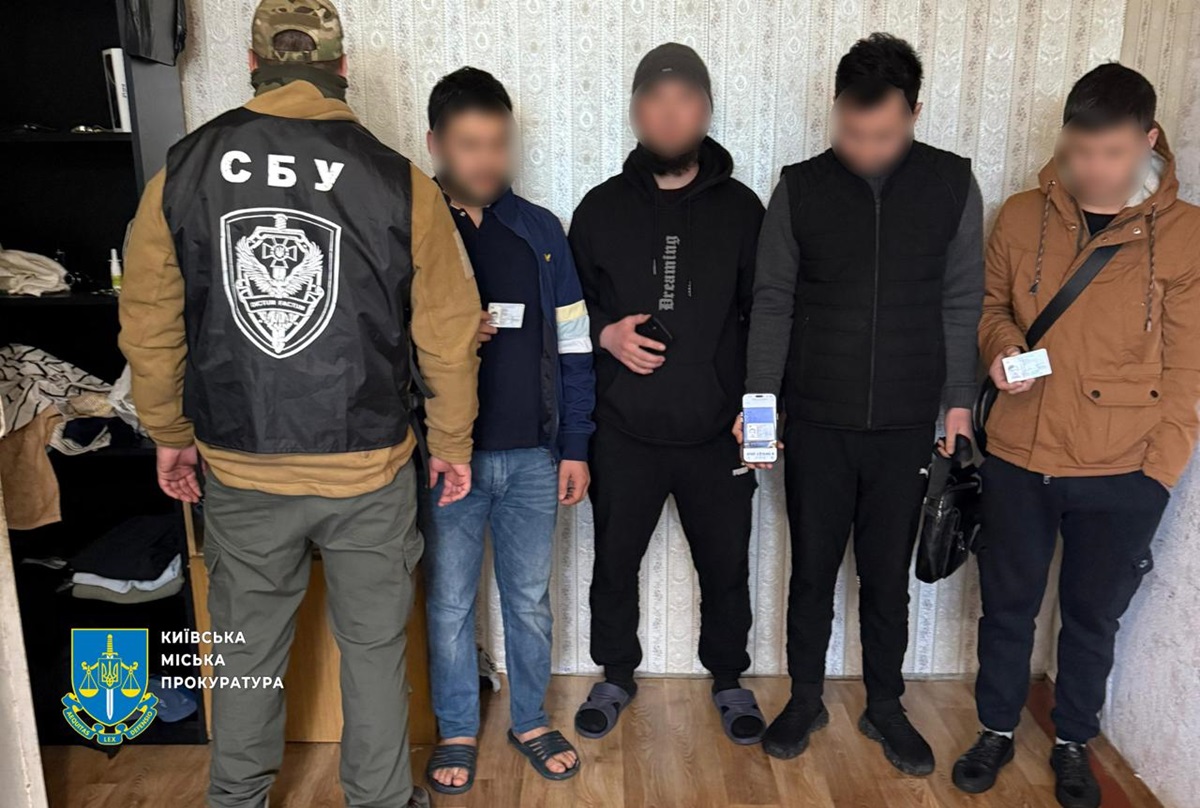 Новини Києва - Фіктивні шлюби: в Україні викрили схему легалізації іноземців