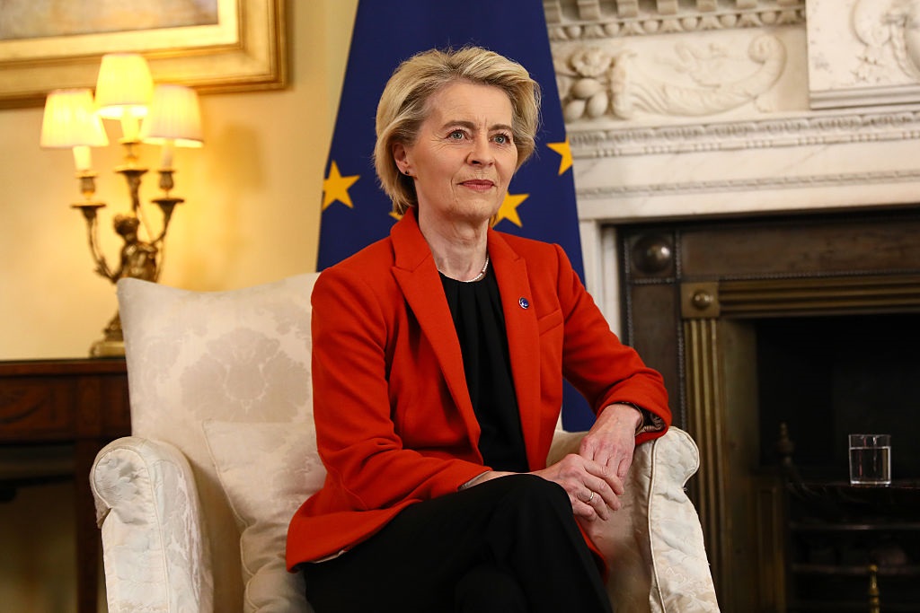 Новини світу - Фон дер Ляєн відзначили премією Карла Великого