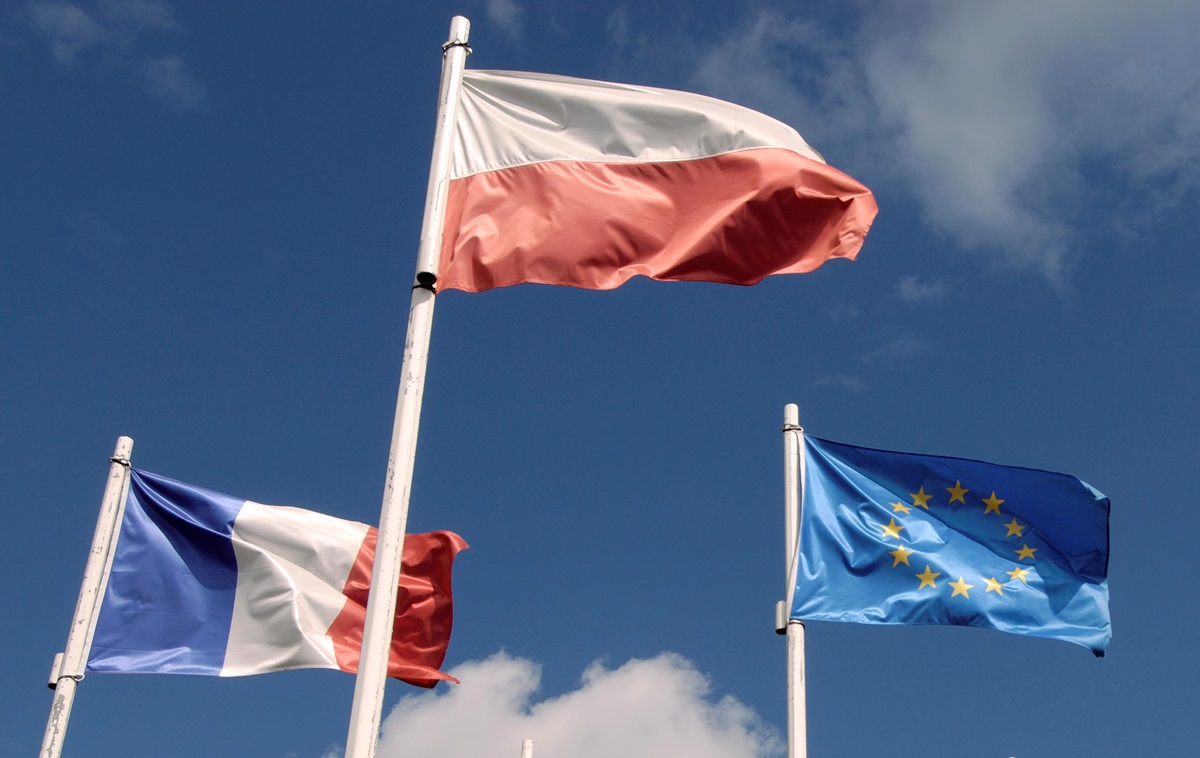 Новини світу - Франція та Польща підпишуть оборонний пакт - ЗМІ