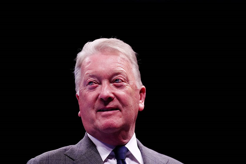 Новини спорту - Френк Воррен назвав імена двох найкращих боксерів сучасності