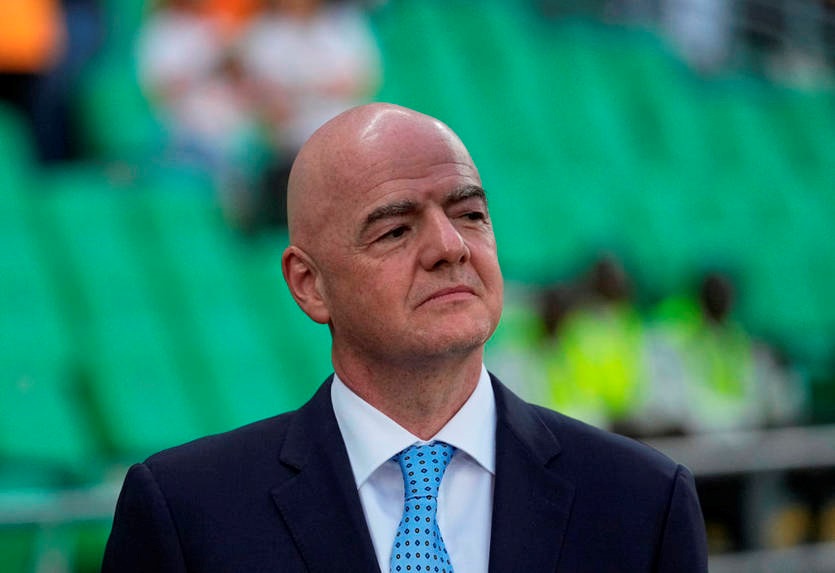 Новини спорту - Футбол має бути на першому місці: УЄФА розкритикував президента ФІФА