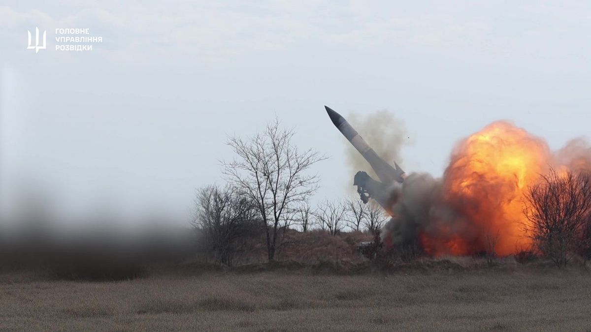 Новини України - ГУР показало, як б’є ракетами С-200 по росіянам