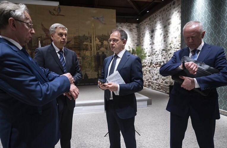 І знову Стамбул. РФ клыче на зустріч без меморандуму