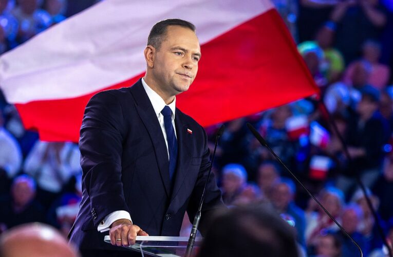 Кандидат у президенти Польщі втрапив у скандал через жест на дебатах