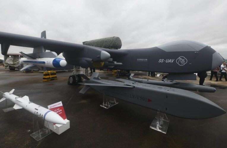 Китай готує випробування потужного “дрононосця”