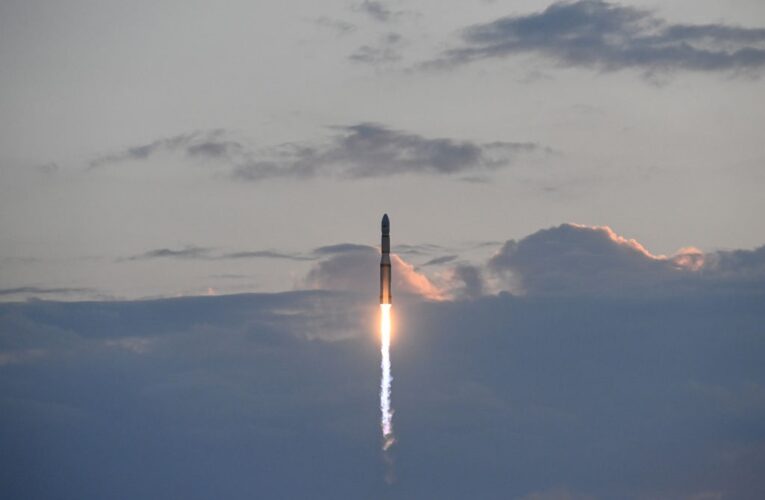 Китай здійснив запуск супутників із морської платформи