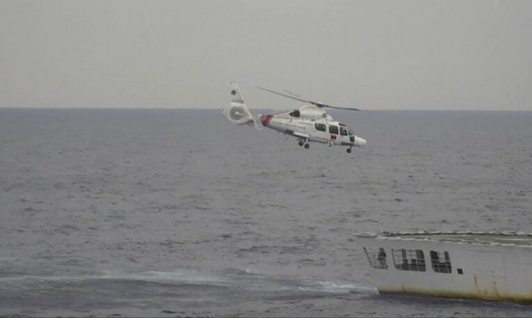 Китайський гелікоптер порушив повітряний простір Японії