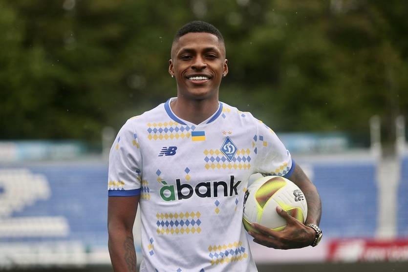 Новини спорту - Контракт новачка Динамо: розкрито суму відступних