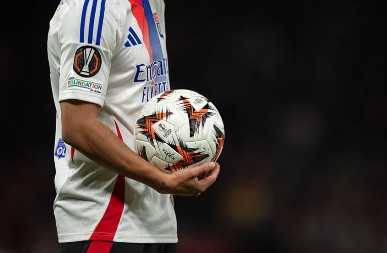 Ліон під ударом: ФІФА наклала трансферну заборону через борг