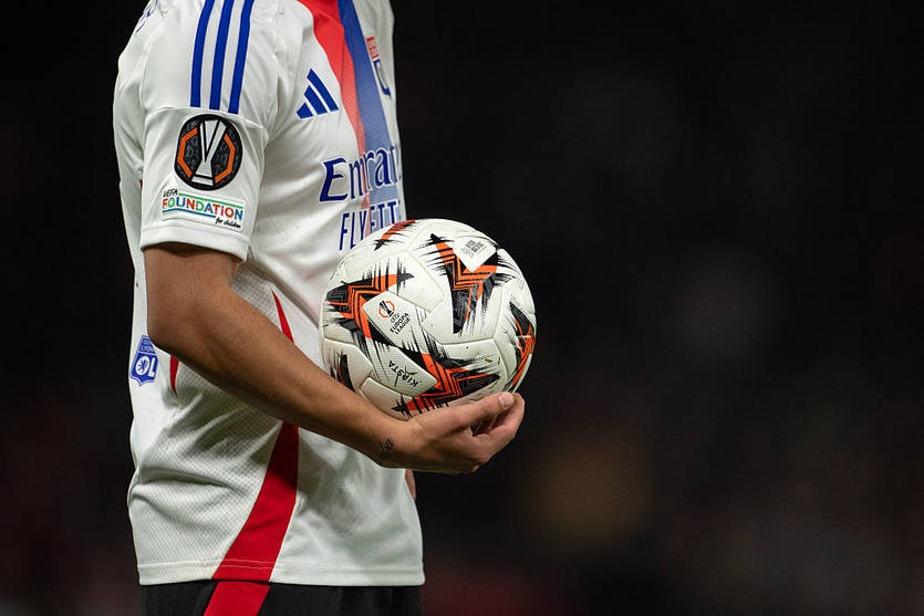 Новини спорту - Ліон під ударом: ФІФА наклала трансферну заборону через борг