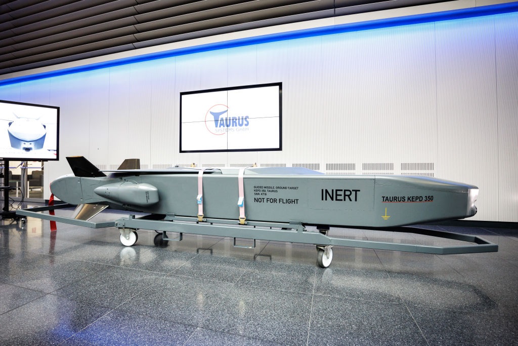 Новини світу - Мерц припустив передачу ракет Taurus Україні