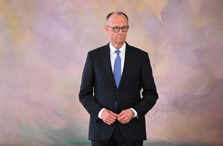 Мерц за підхід “спершу припинення вогню, потім перемовини”