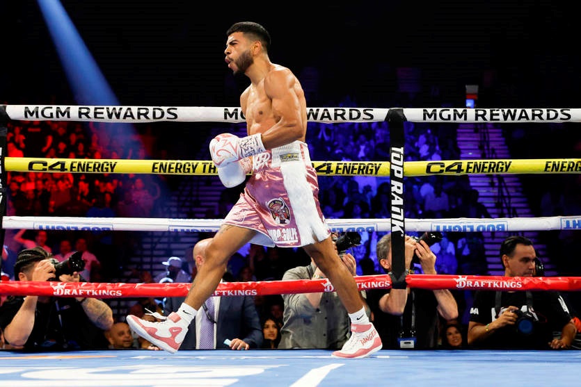 Новини спорту - Мураталья переміг у бою за тимчасовий титул IBF і став суперником Ломаченка