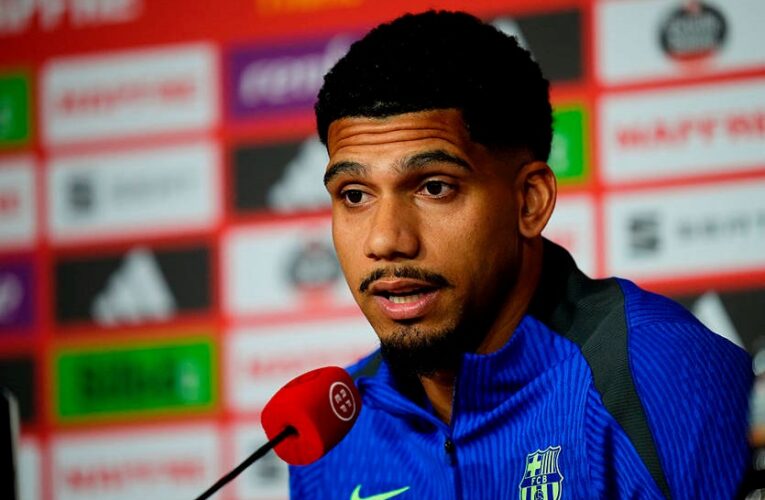 МЮ проявляє інтерес до захисника Барселони та планує його придбання