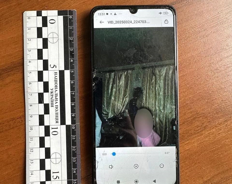 Новини України - На Харківщині 10-річний хлопчик зґвалтував 7-річну дівчинку