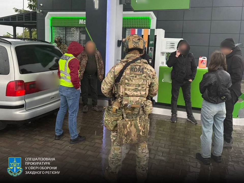Новини України - На Тернопільщині викрили групу, що вивозила військових за кордон