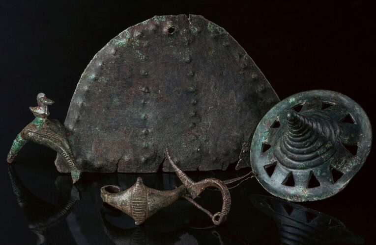 На угорському вулкані виявлено сотні металевих артефактів бронзової доби