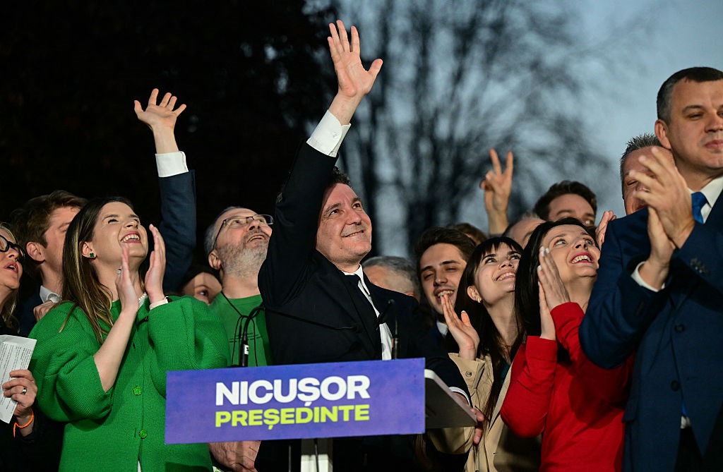 Новини світу - На виборах у Румунії лідирує проєвропейський кандидат