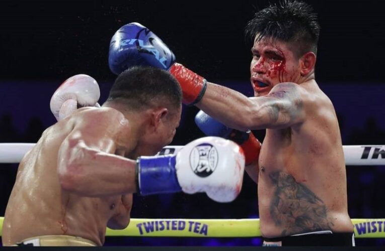 Наваррете переміг Суареса технічним рішенням після зупинки бою