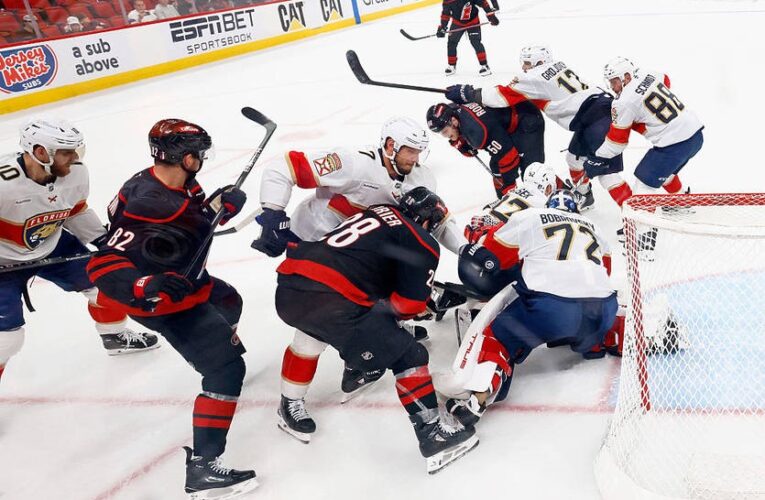 НХЛ: Флорида переграла Кароліну в стартовому матчі