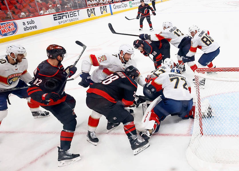 Новини спорту - НХЛ: Флорида переграла Кароліну в стартовому матчі