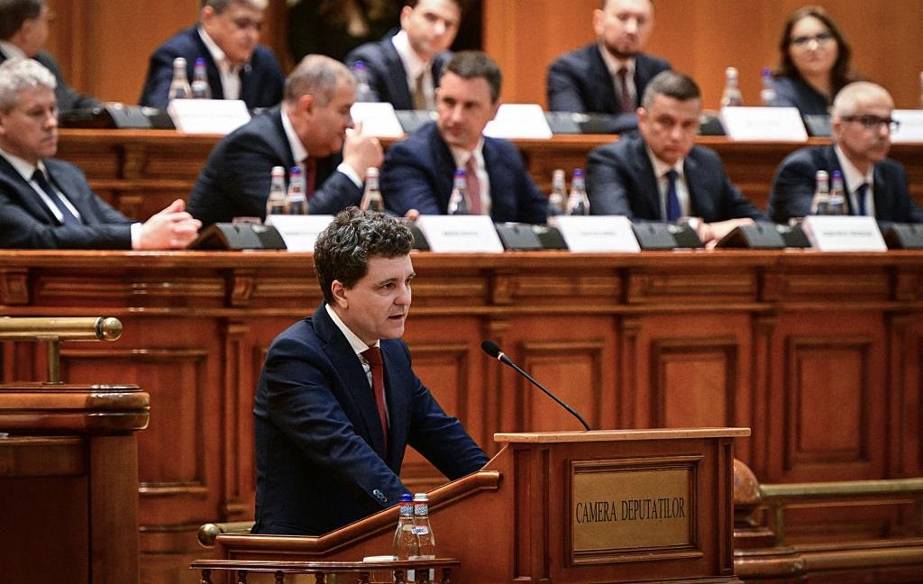 Новини світу - Новообраний президент Румунії склав присягу