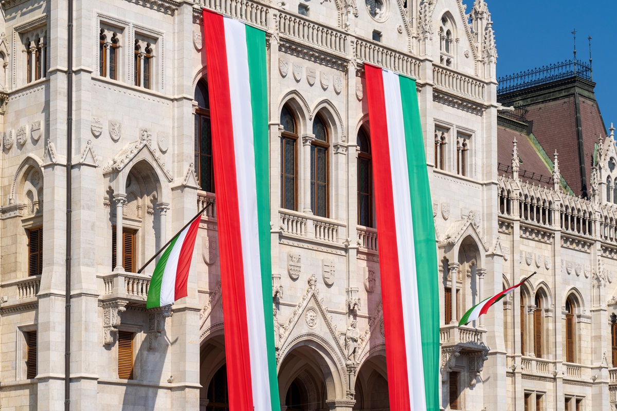 Новини світу - Опозиція в Угорщині випереджає партію Орбана на 7% - опитування