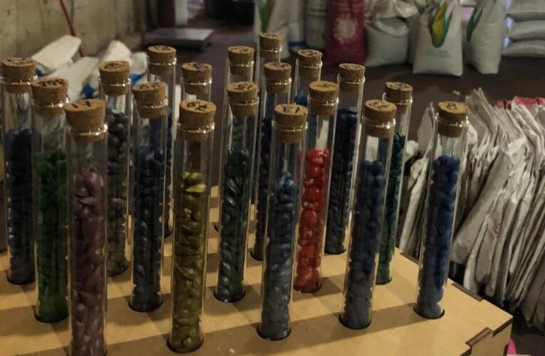 Під Києвом виготовляли контрафактне насіння відомих брендів