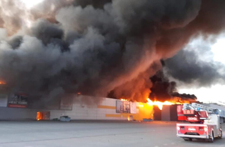 Підпал ТЦ: Польща висунула звинувачення двом українцям