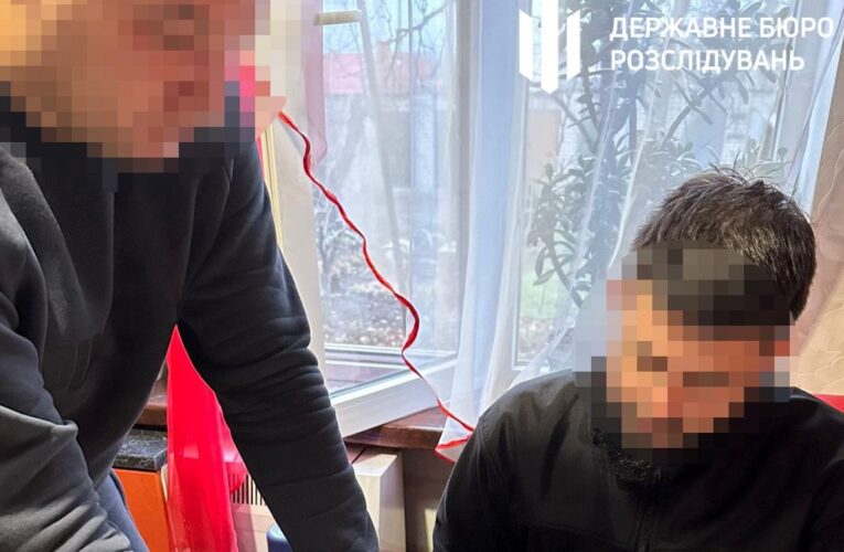 Поставив військовим 20 тисяч неякісних спальників: судитимуть підприємця