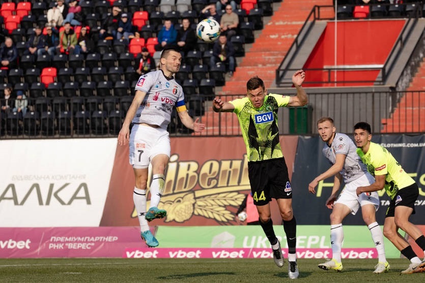 Новини спорту - Призи тривалого туру дісталися середняку української Прем'єр-ліги