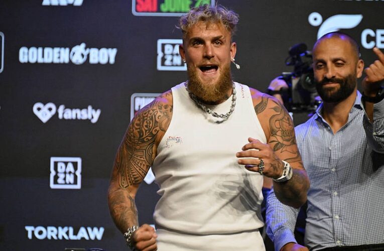 Промоутер Джейка Пола прокоментував ймовірність проведення бою з Усиком