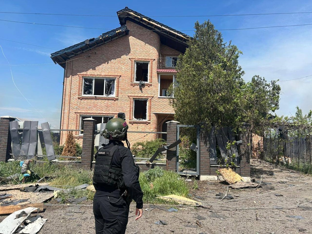 Новини України - РФ скинула дві авіабомби на Донеччині: є жертви