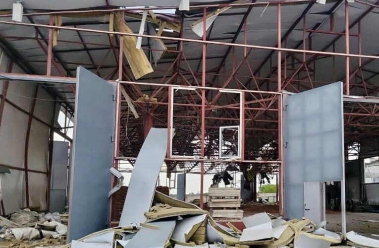 РФ вдарила ракетами по підприємству під Харковом