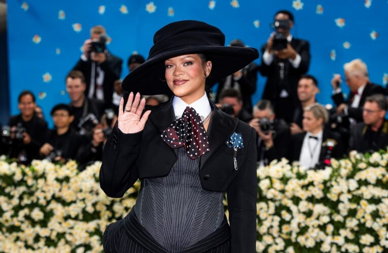 Ріанна вагітна втретє: зірка підтвердила новину на Met Gala 2025