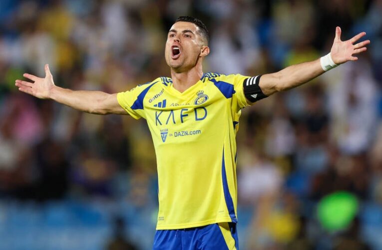 Роналду веде переговори про придбання частки в іспанському клубі