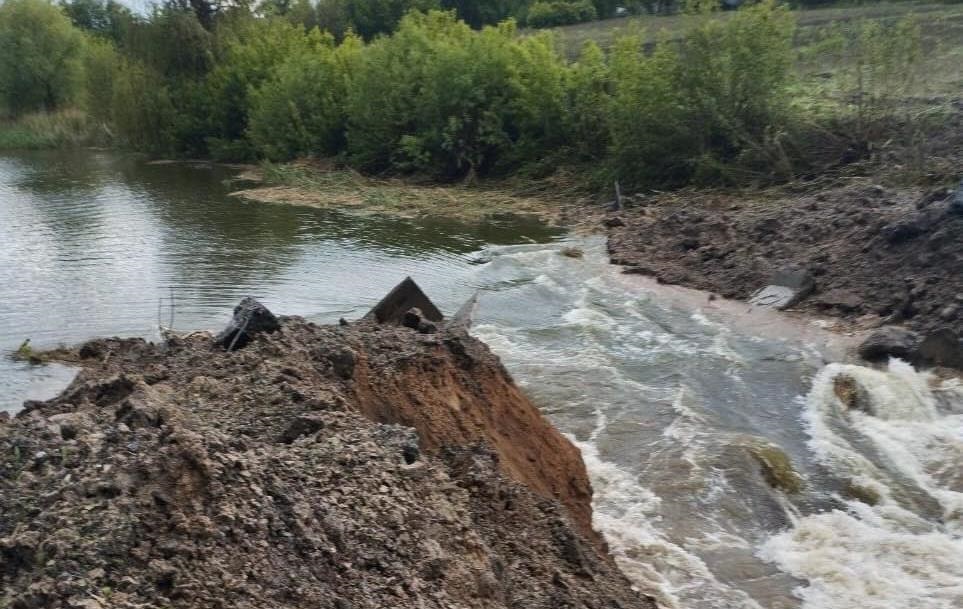 Новини України - Росіяни пошкодили гідротехнічні споруди на Сумщині