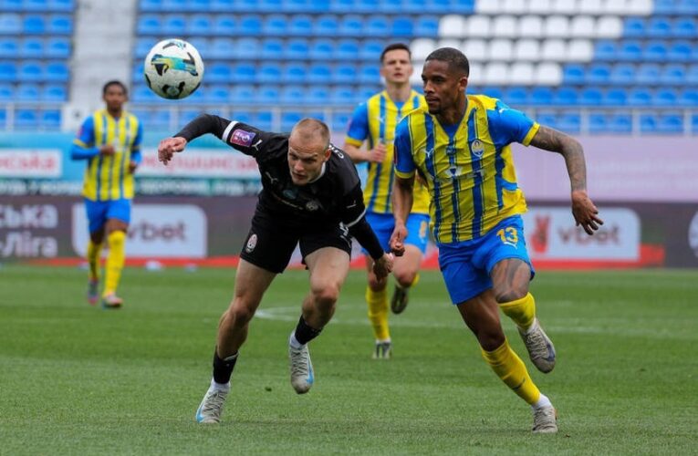 Шахтар у матчі із Зорею іде з поля з малим шансом триматися другим