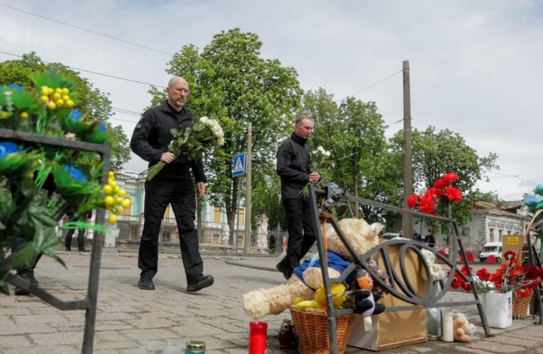 Шмигаль з міністрами прибув у Суми