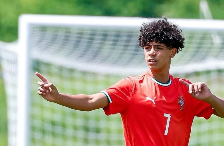 Син Роналду дебютує за збірну Португалії до 15 років і забиває двічі