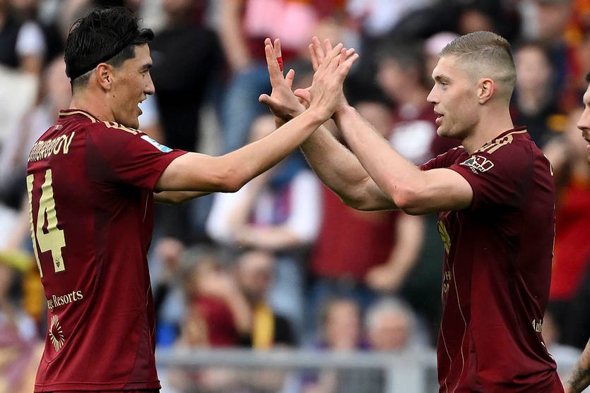 Новини спорту - Справа у взаєморозумінні: Шомуродов про тісні контакти з Довбиком у Ромі