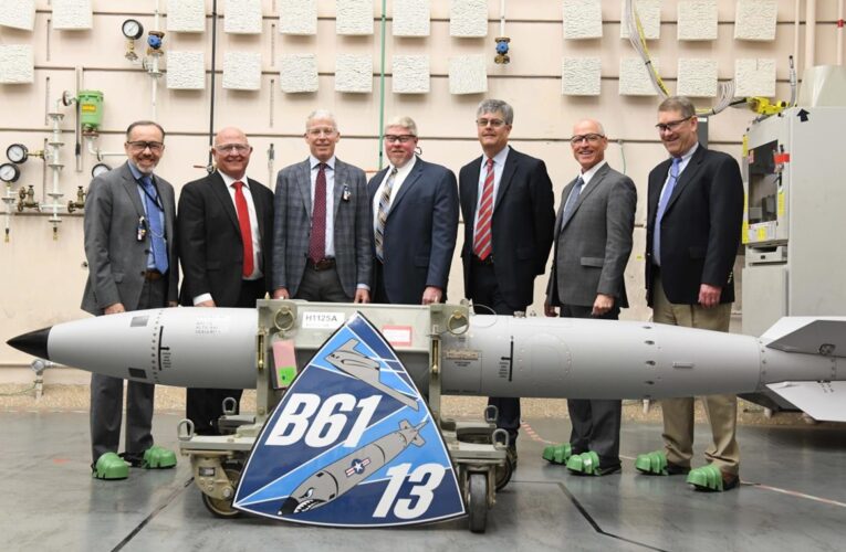 США модифікували потужну ядерну боєголовку