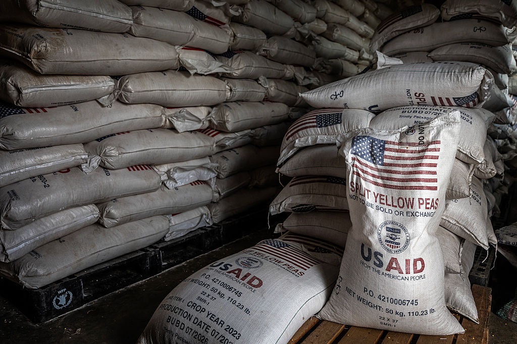 Новини світу - США утилізують рекордні запаси їжі на складах USAID - ЗМІ