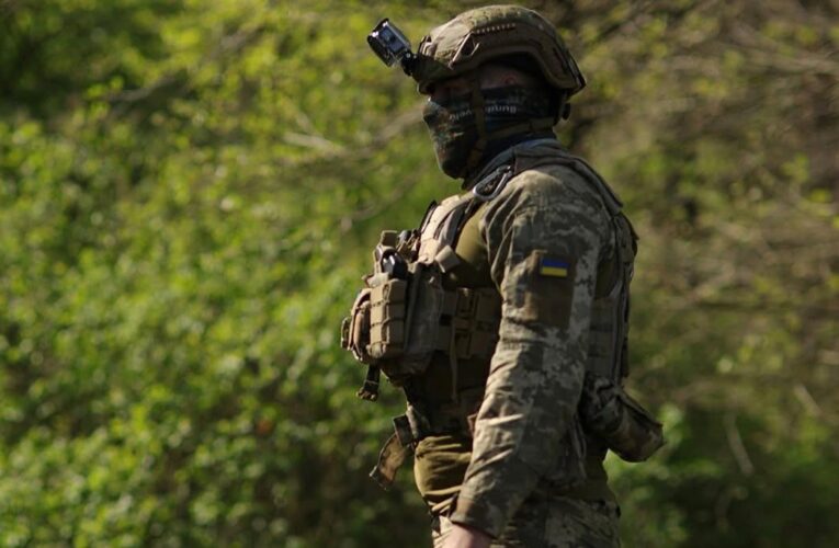 ССО показали відео з узяттям в полон групи росіян