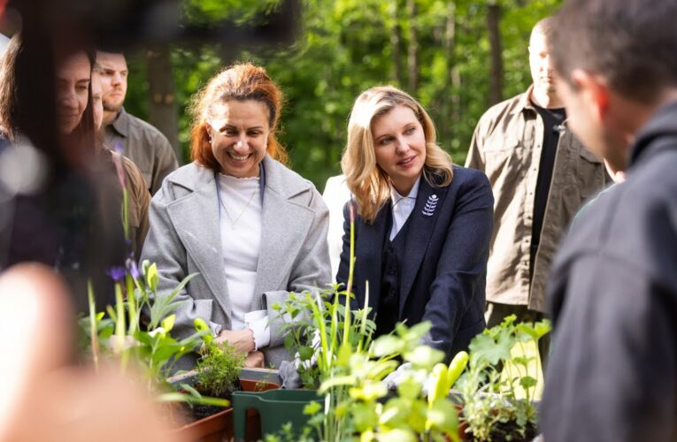 Олена Зеленська відвідала презентацію терапевтичного саду